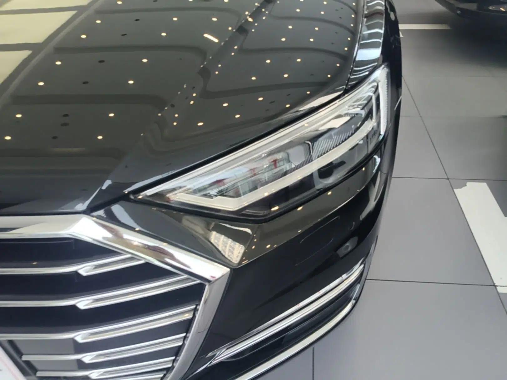Audi A8 2021 A8L 50 TFSI quattro Comfort Model — миниатюра 8