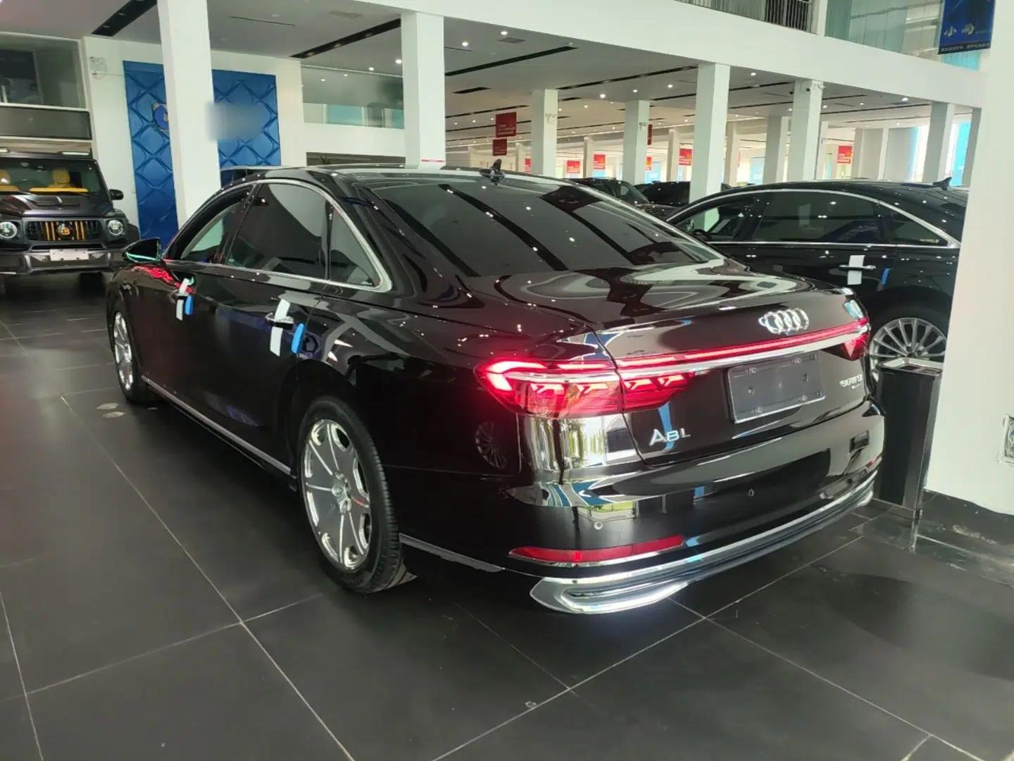 Audi A8 2023 A8L 45 TFSI quattro Luxury Model — миниатюра 4