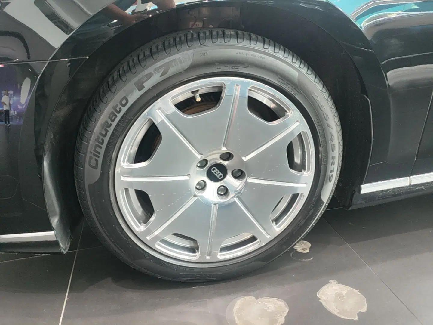 Audi A8 2023 A8L 45 TFSI quattro Luxury Model — миниатюра 10