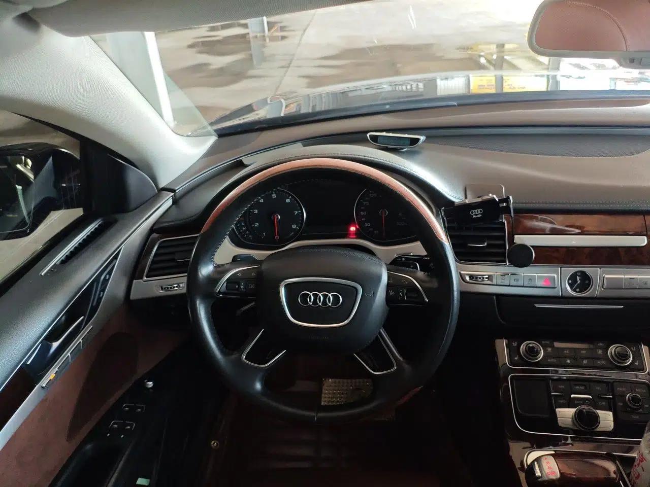 Audi A8 2013 A8L 50 TFSI quattro Prestige Edition — миниатюра 10