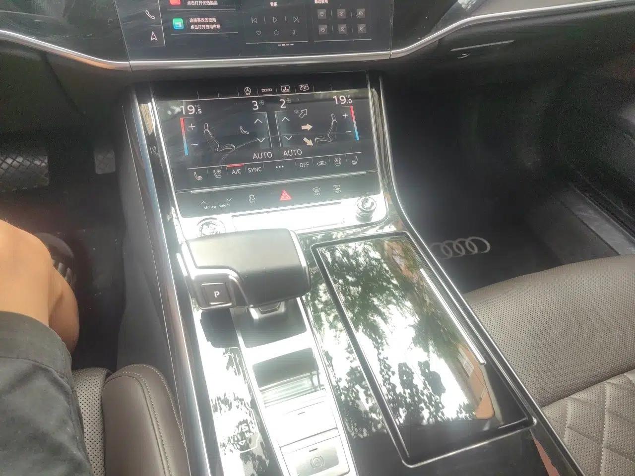 Audi A8 2022 A8L 50 TFSI quattro Comfort Edition Collector's Model — миниатюра 14