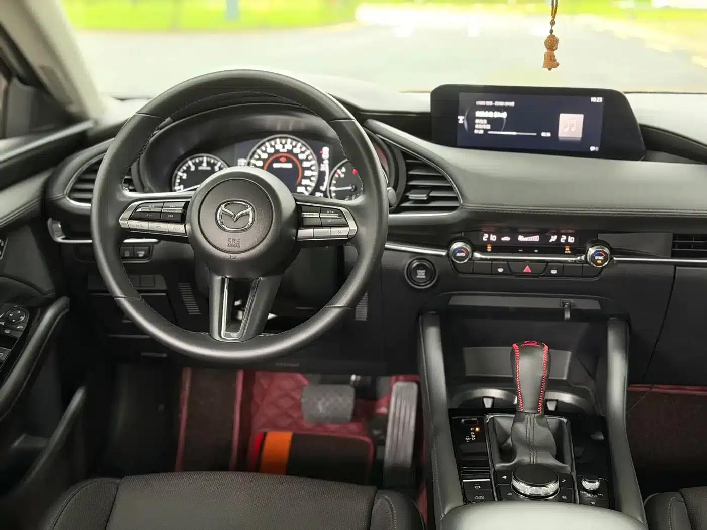 Mazda3 Axela 2020 2.0L Automatic Premium Edition — миниатюра 8