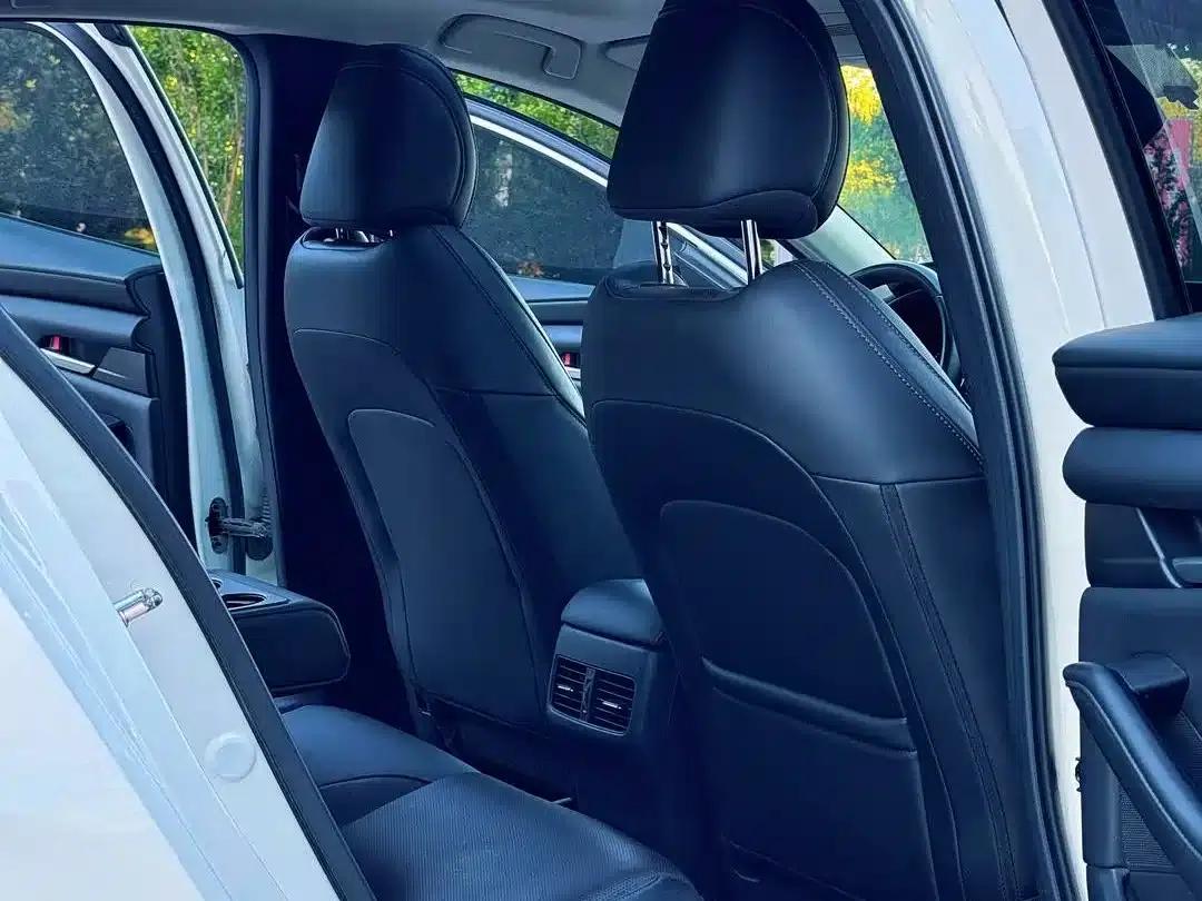 Mazda3 Axela 2020 1.5L Automatic Premium Edition — миниатюра 7