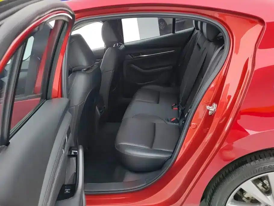 Mazda3 Axela 2020 2.0L Automatic Premium Edition — миниатюра 11