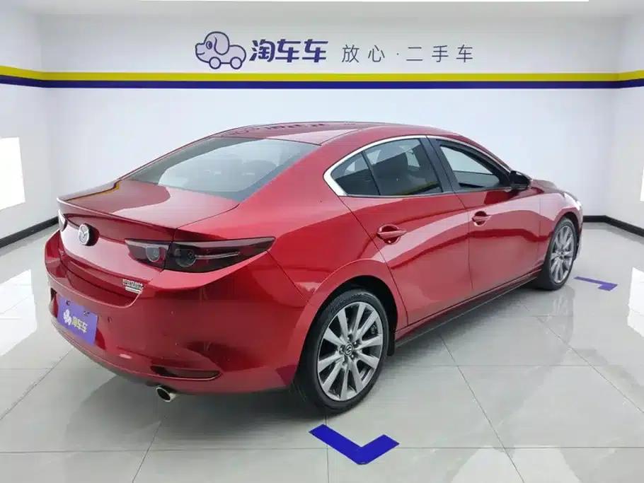 Mazda3 Axela 2020 2.0L Automatic Premium Edition — миниатюра 3
