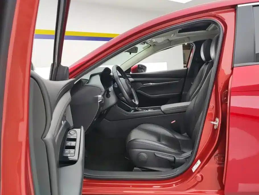Mazda3 Axela 2020 2.0L Automatic Premium Edition — миниатюра 9