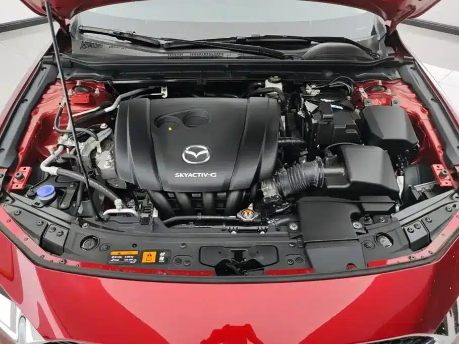 Mazda3 Axela 2020 2.0L Automatic Premium Edition — миниатюра 10