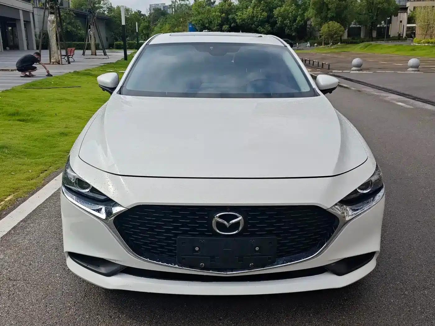 Mazda3 Axela 2021 1.5L Automatic Premium Edition — миниатюра 2