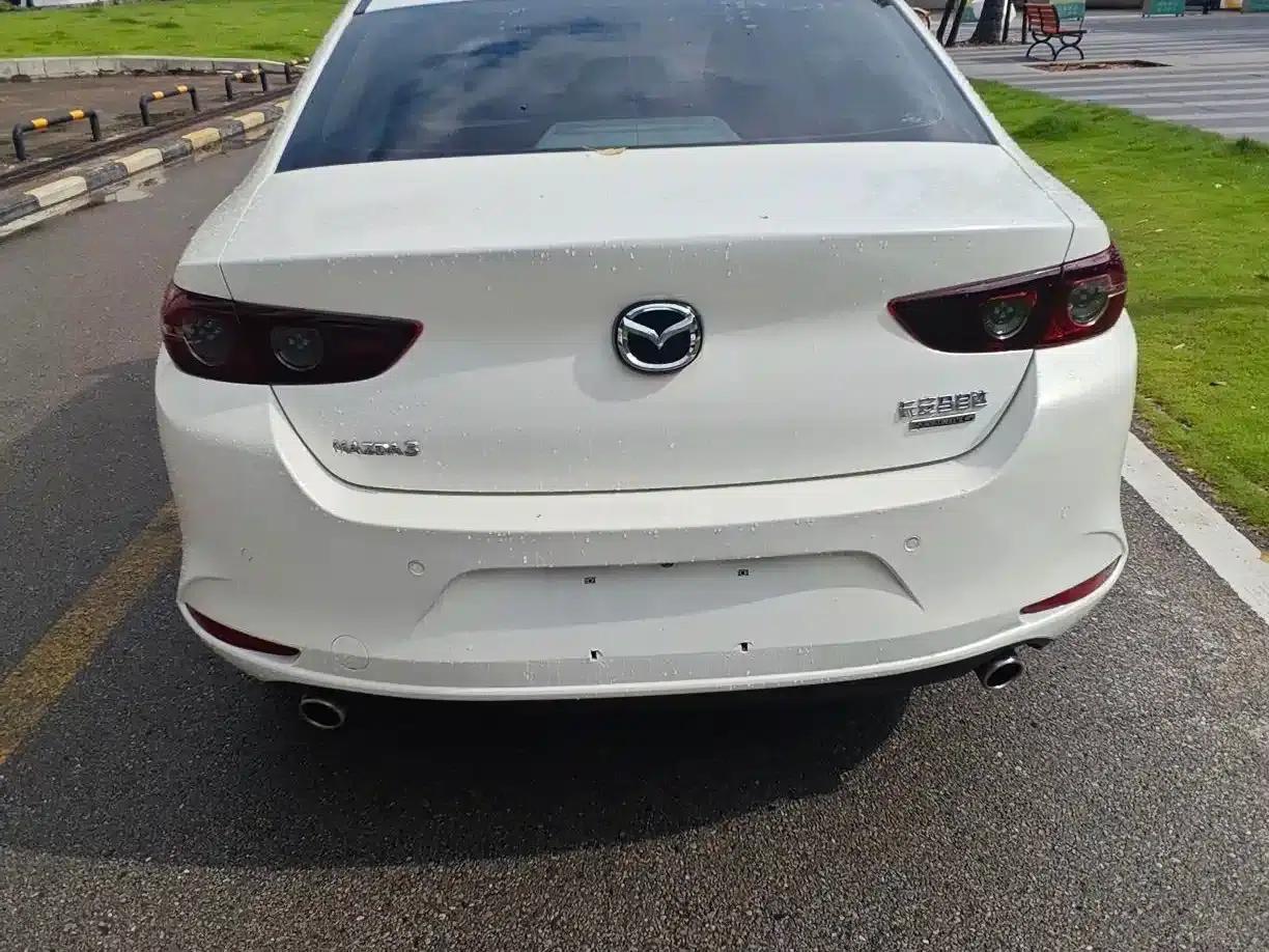 Mazda3 Axela 2021 1.5L Automatic Premium Edition — миниатюра 8