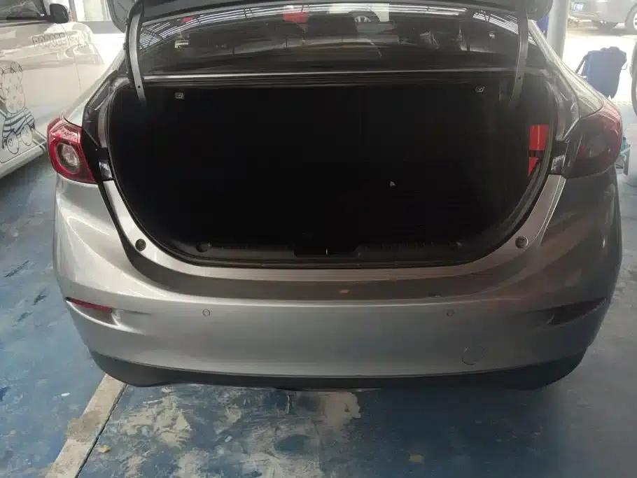 Mazda3 Axela 2014 Sedan 2.0L Automatic Flagship — миниатюра 4