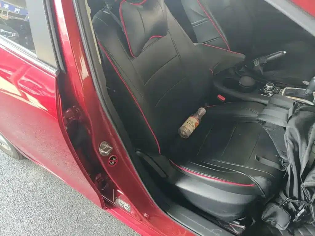 Mazda3 Axela 2016 Sedan 1.5L Automatic Luxury — миниатюра 25