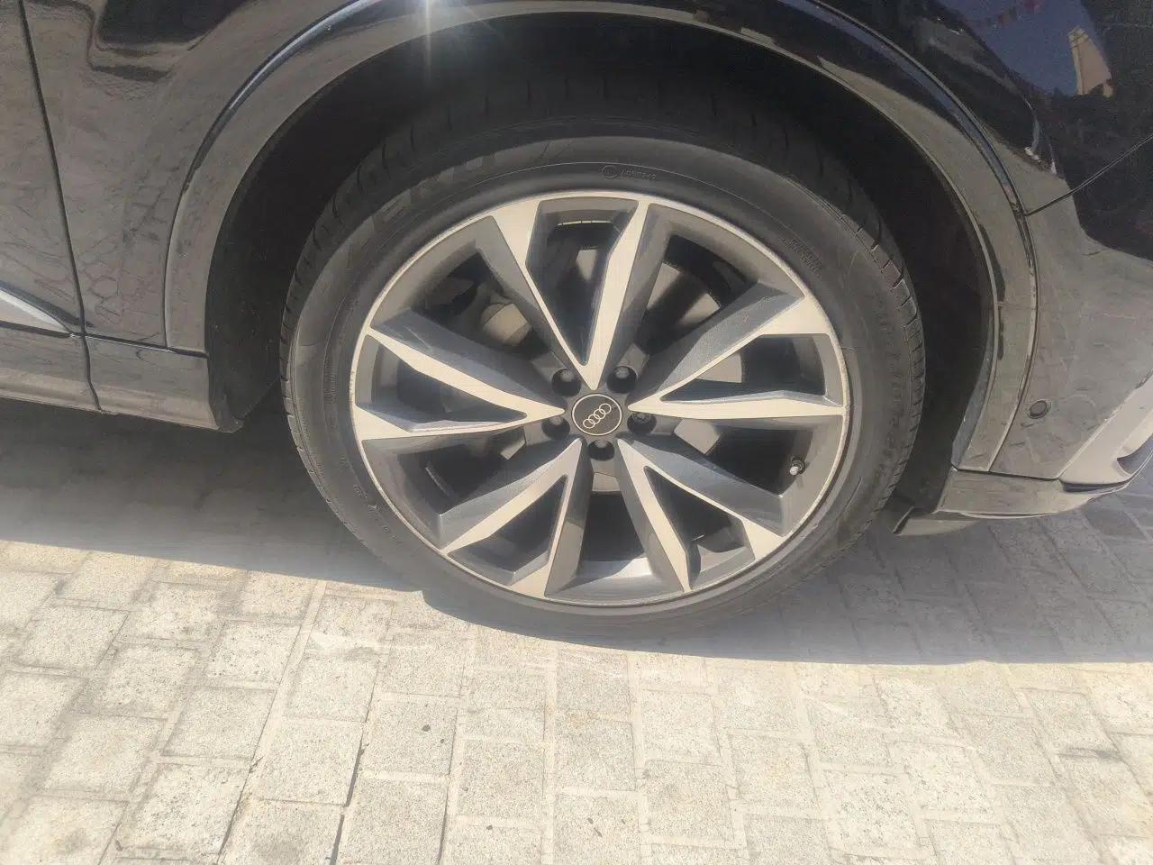 Audi Q7 2021 45 TFSI quattro S line Sport model — миниатюра 8