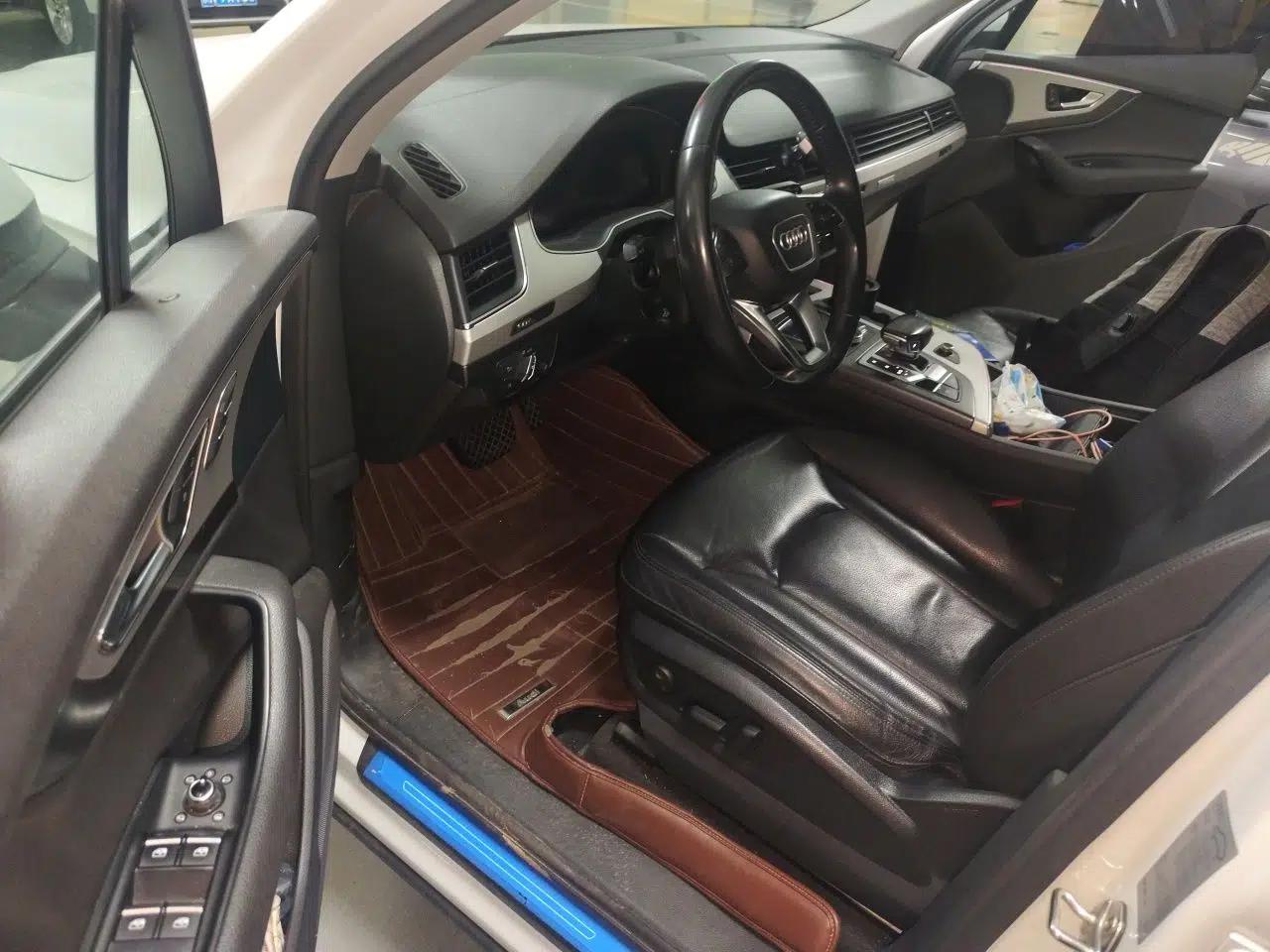 Audi Q7 2018 40 TFSI Comfort Model — миниатюра 16