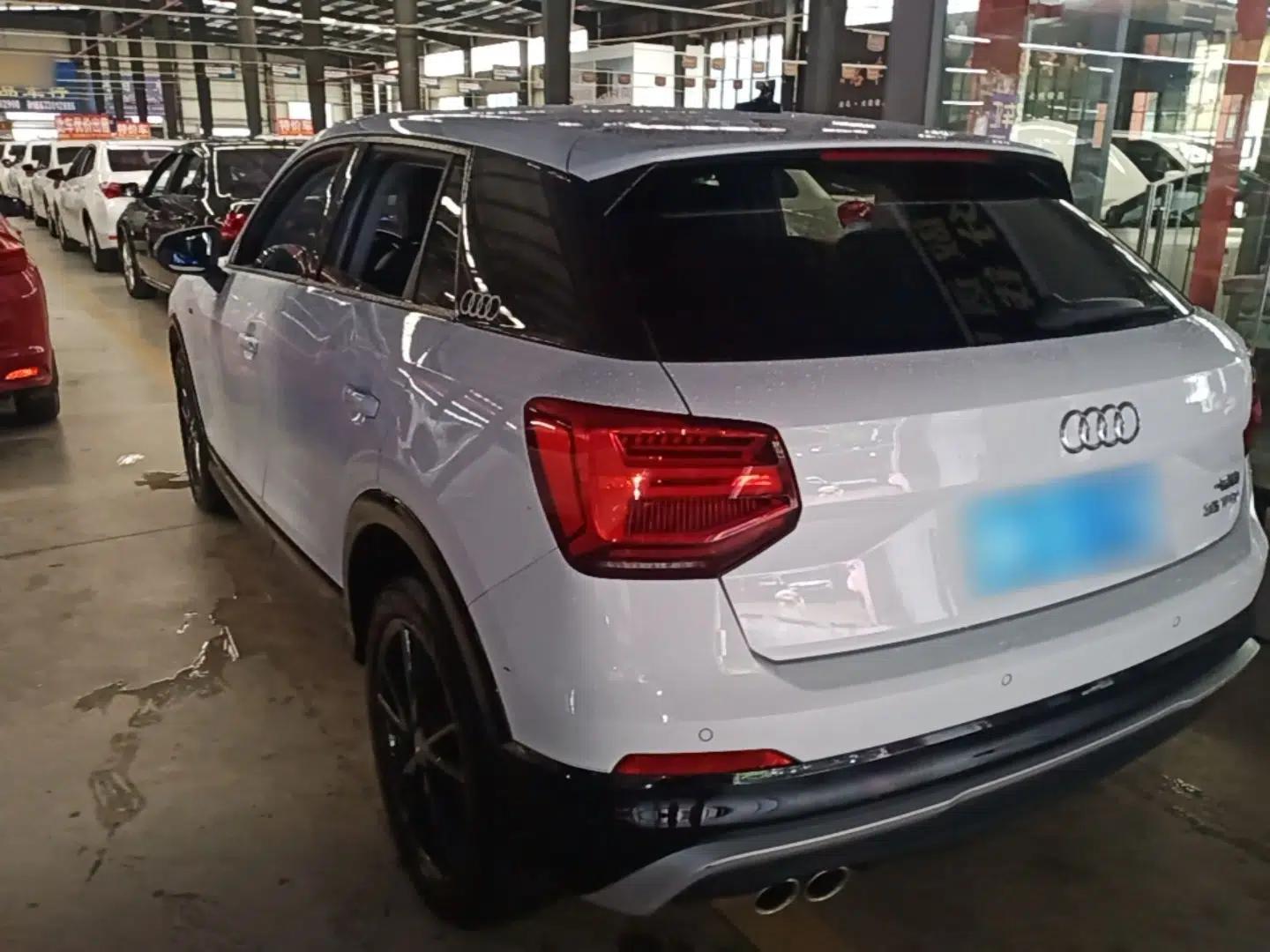 Audi Q2L 2020 35 TFSI Ambition Dynamic Edition — миниатюра 4