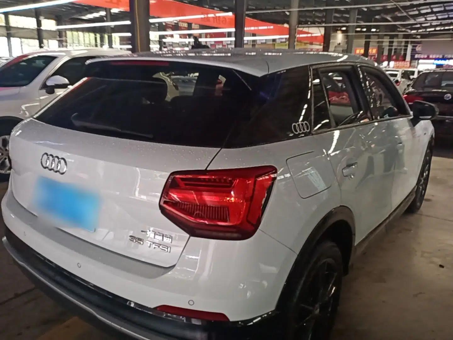 Audi Q2L 2020 35 TFSI Ambition Dynamic Edition — миниатюра 6