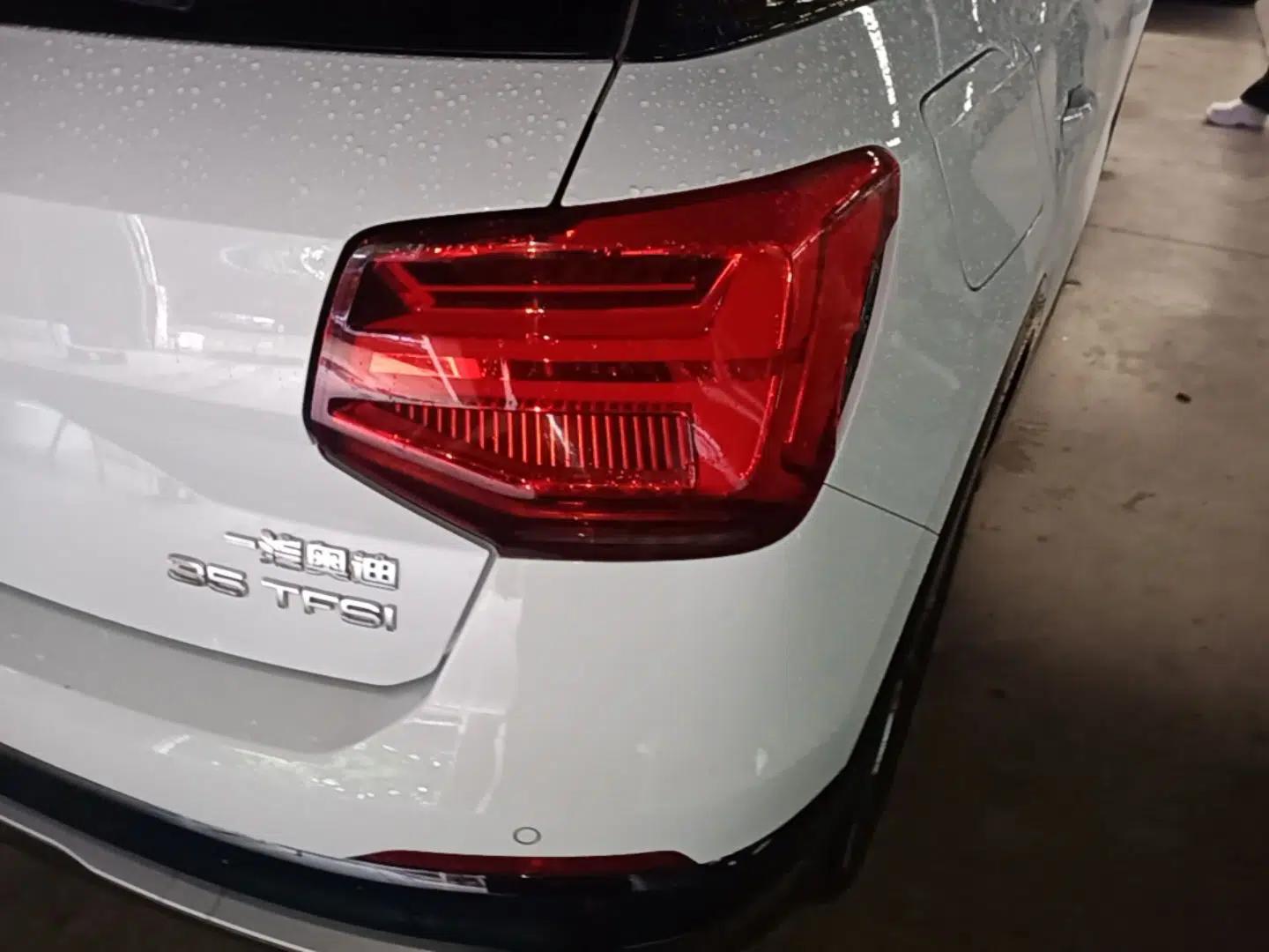 Audi Q2L 2020 35 TFSI Ambition Dynamic Edition — миниатюра 9