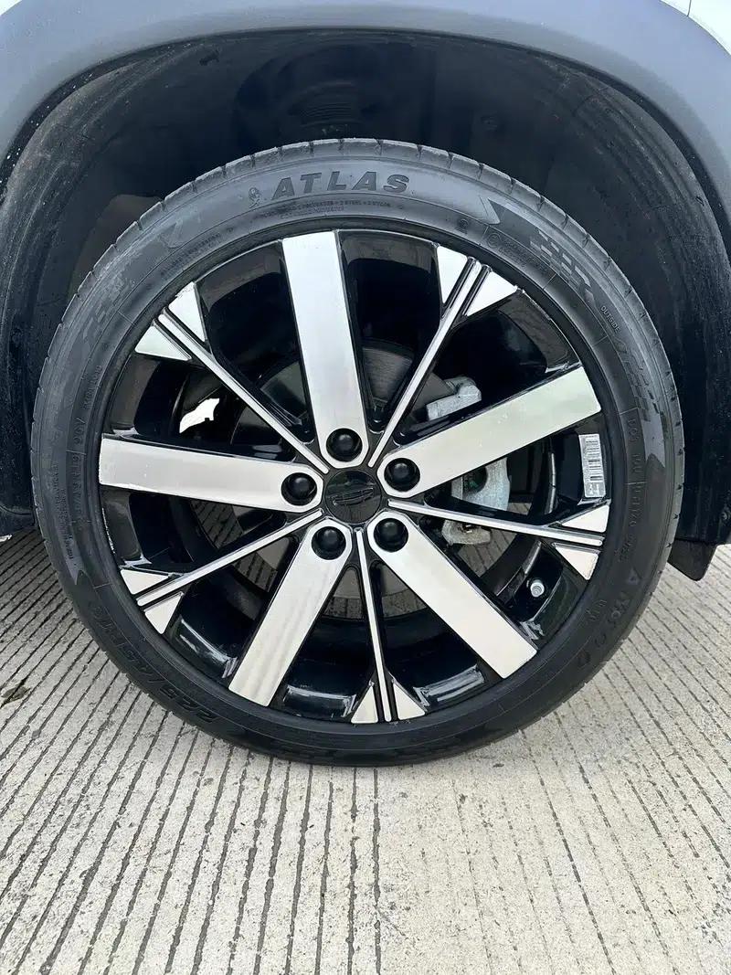 Geely ICON 2023 1.5TD Chocolate Premium Edition — миниатюра 8