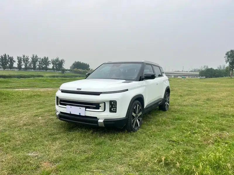 Geely ICON 2023 1.5TD Chocolate Premium Edition — миниатюра 1