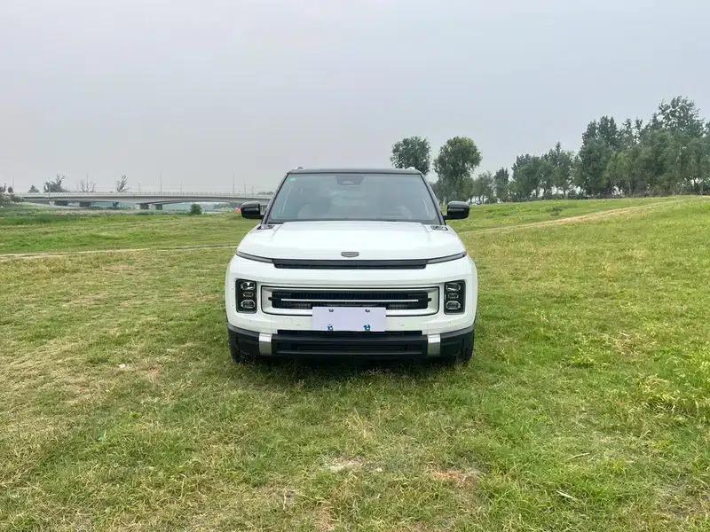 Geely ICON 2023 1.5TD Chocolate Premium Edition — миниатюра 2