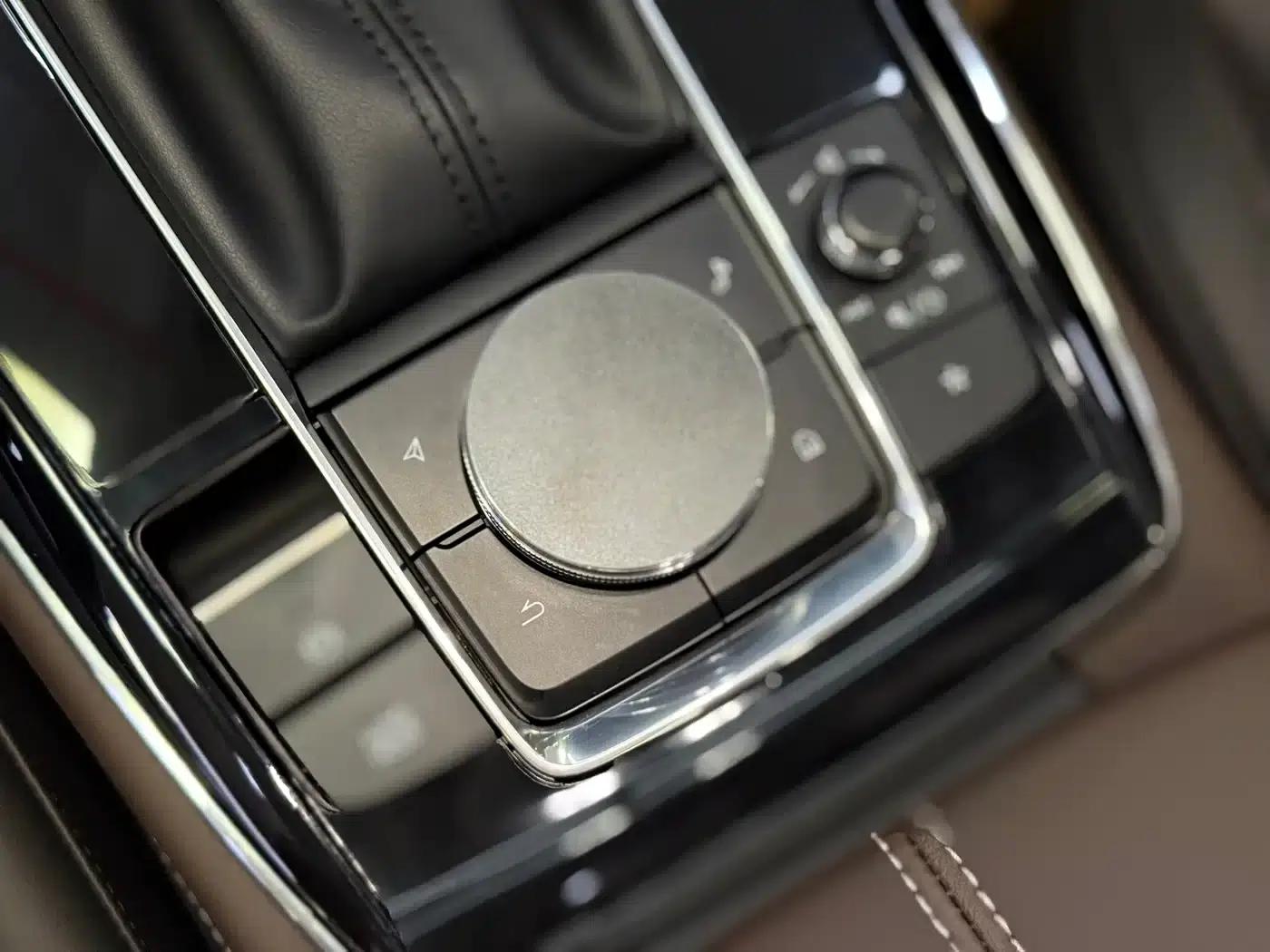 Mazda CX-30 2024 2.0L Automatic Comfort Edition — миниатюра 18