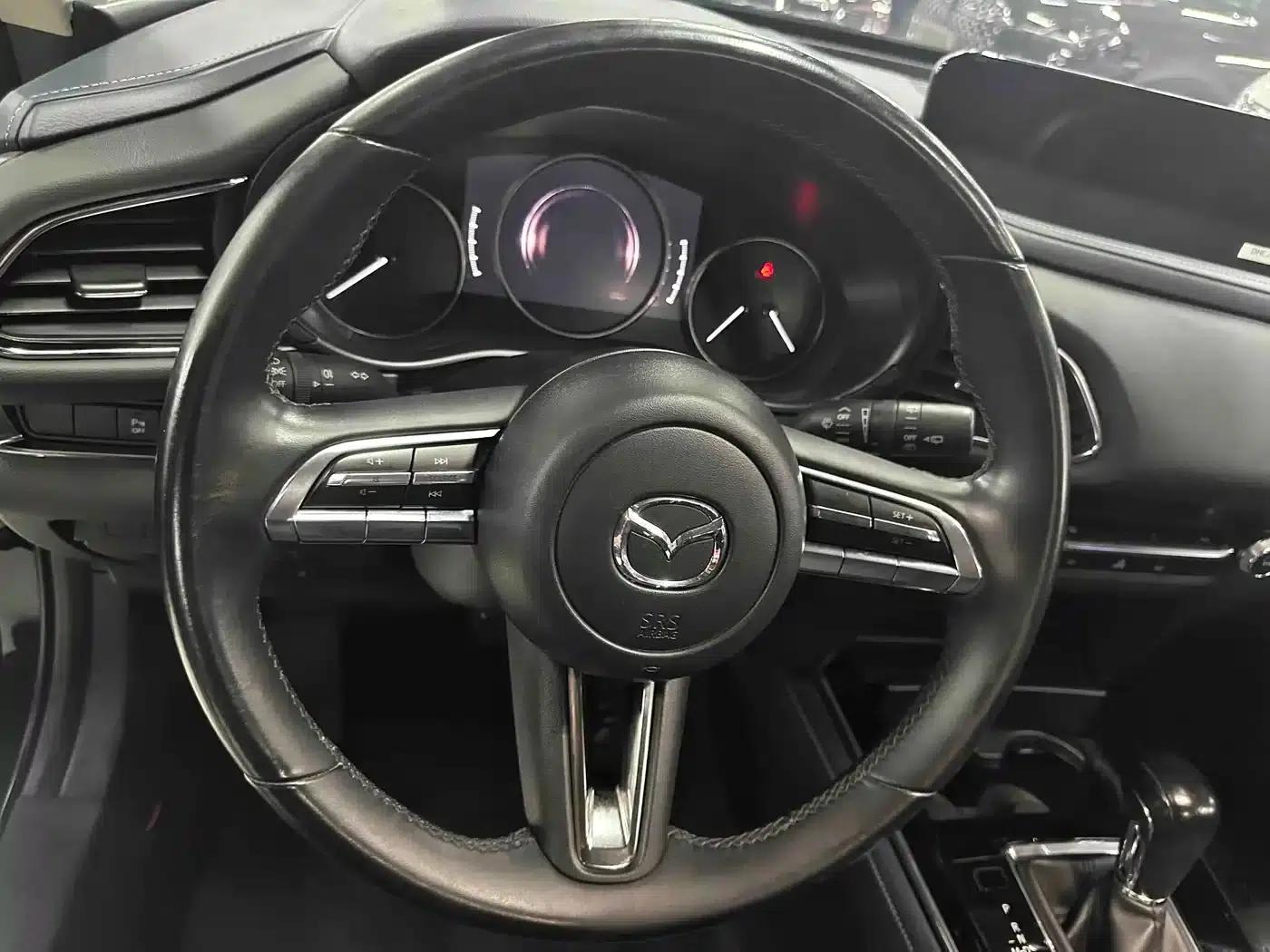 Mazda CX-30 2022 2.0L Automatic Elegance Edition — миниатюра 11