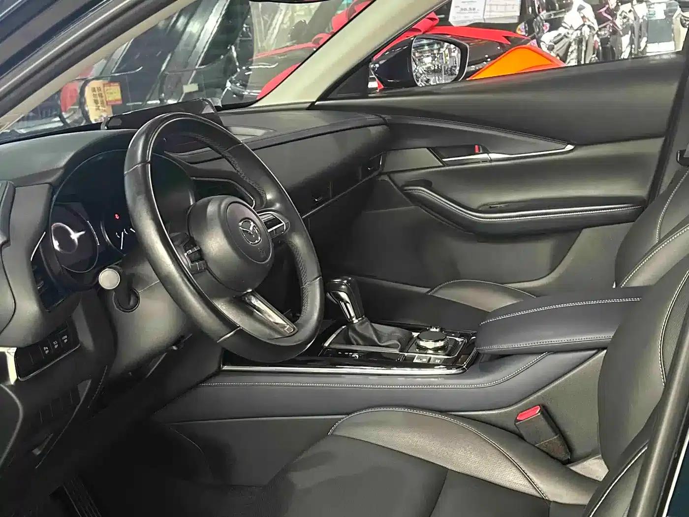 Mazda CX-30 2022 2.0L Automatic Elegance Edition — миниатюра 13