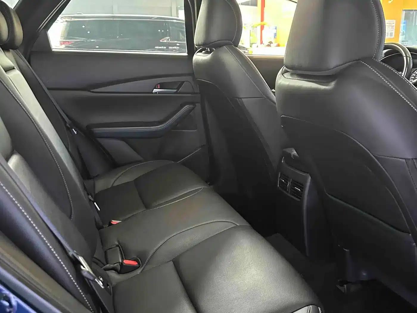 Mazda CX-30 2022 2.0L Automatic Elegance Edition — миниатюра 16