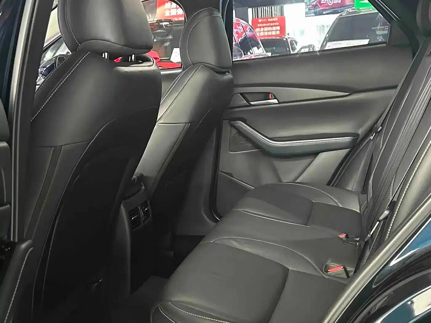 Mazda CX-30 2022 2.0L Automatic Elegance Edition — миниатюра 17