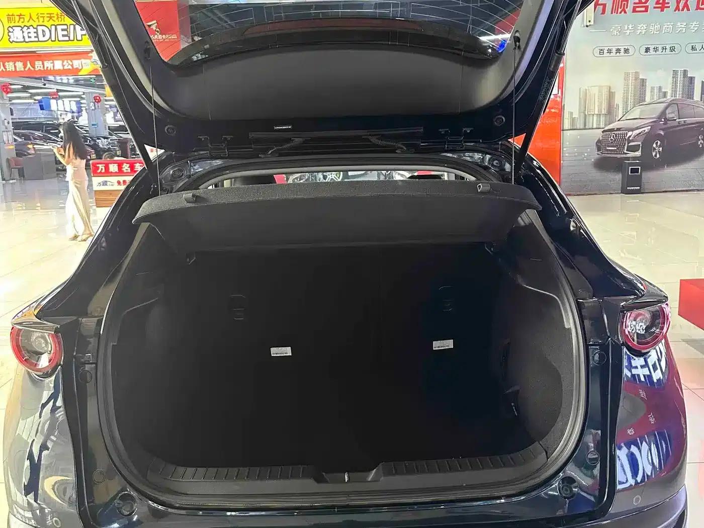 Mazda CX-30 2022 2.0L Automatic Elegance Edition — миниатюра 18