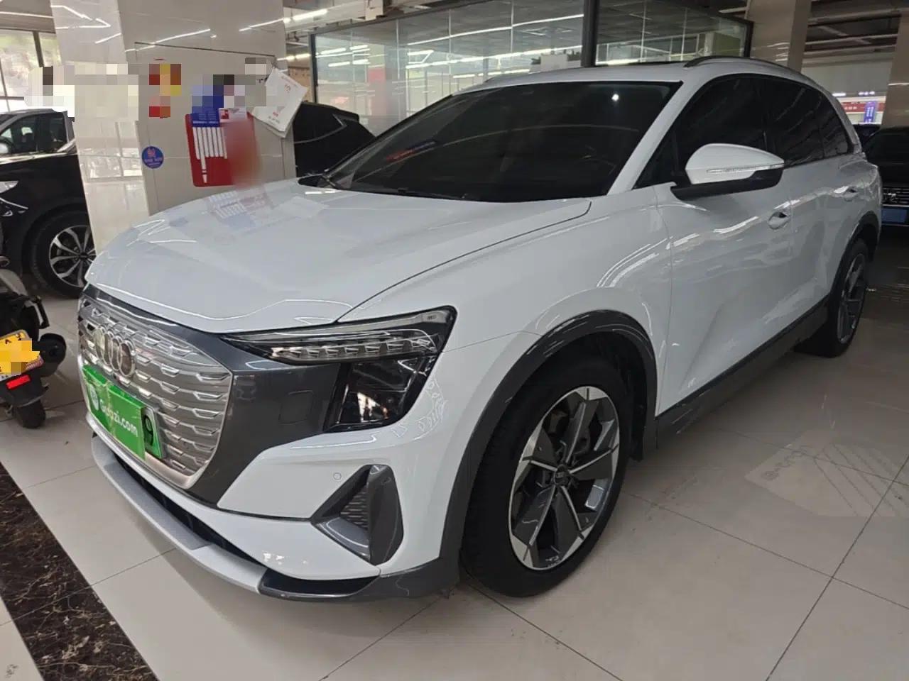 Audi Q5 e-tron 2022 40 e-tron Starlight Edition Brocade Suit Day-Chasing Version — миниатюра 1