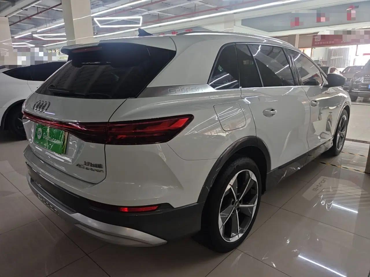 Audi Q5 e-tron 2022 40 e-tron Starlight Edition Brocade Suit Day-Chasing Version — миниатюра 6