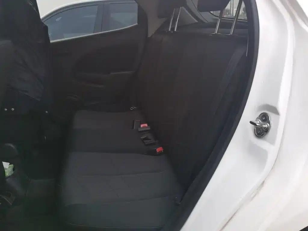 Mazda2 2012 Hatchback Dynamic 1.5L Automatic Value Edition — миниатюра 15