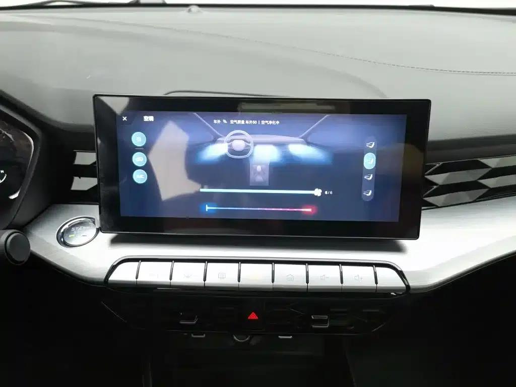 MG5 2023 180DVVT CVT Luxury Edition — миниатюра 12