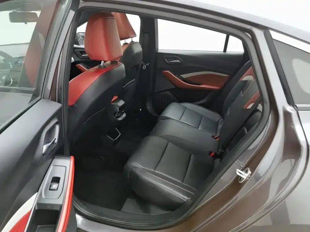 MG5 2023 180DVVT CVT Luxury Edition — миниатюра 15