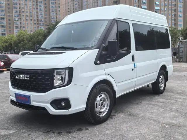 Fushun 2024 2.0T Manual Diesel Short Wheelbase Mid-Roof Commercial Multi-Purpose Passenger Van (5 Seats)