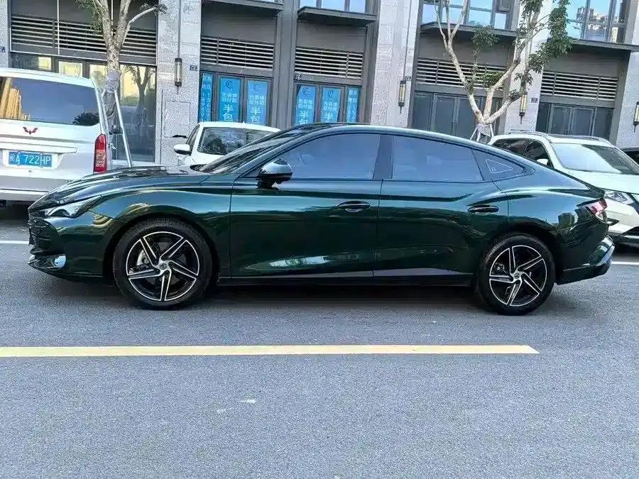 MG7 2023 2.0T Automatic Trophy+ Exhilarating Edition — миниатюра 4