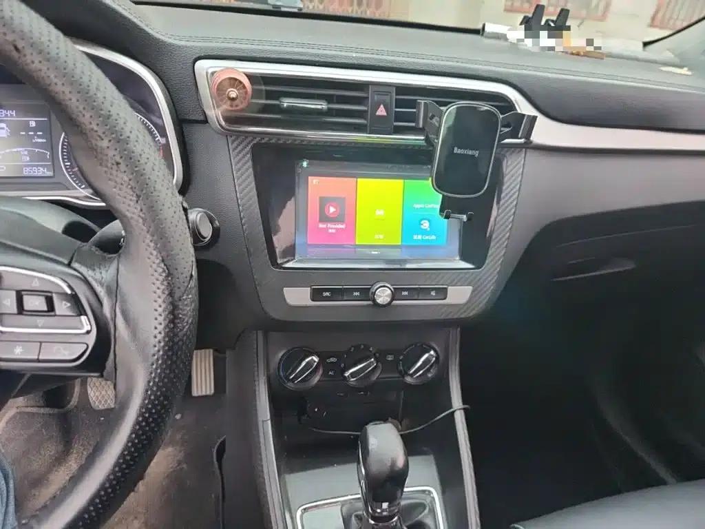 MG ZS 2017 1.5L Automatic Elite Edition — миниатюра 14