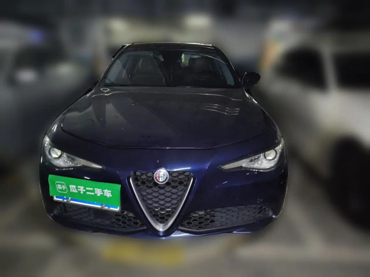 Alfa Romeo Giulia 2017 2.0T 200HP Luxury Edition — миниатюра 2