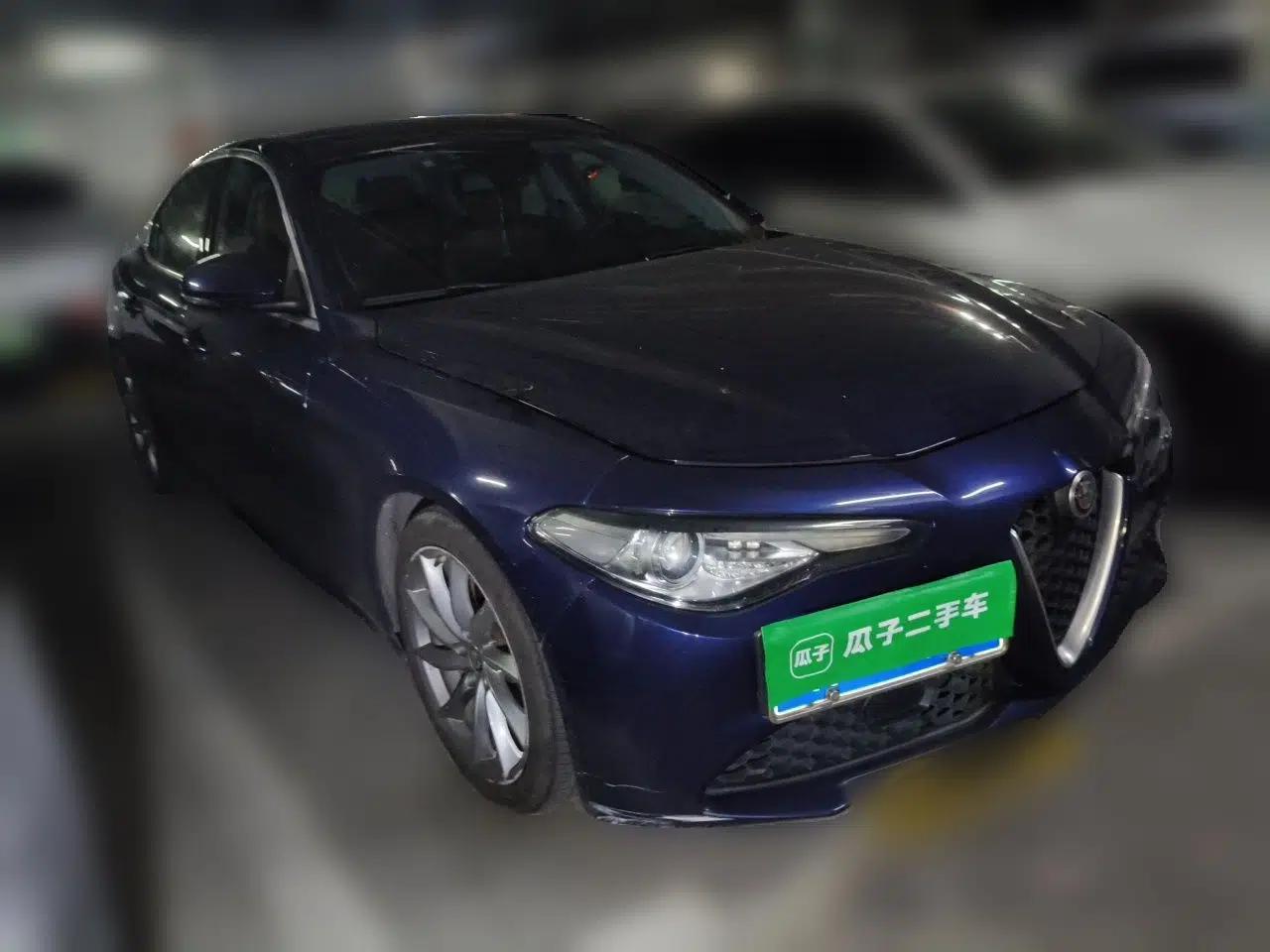 Alfa Romeo Giulia 2017 2.0T 200HP Luxury Edition — миниатюра 3