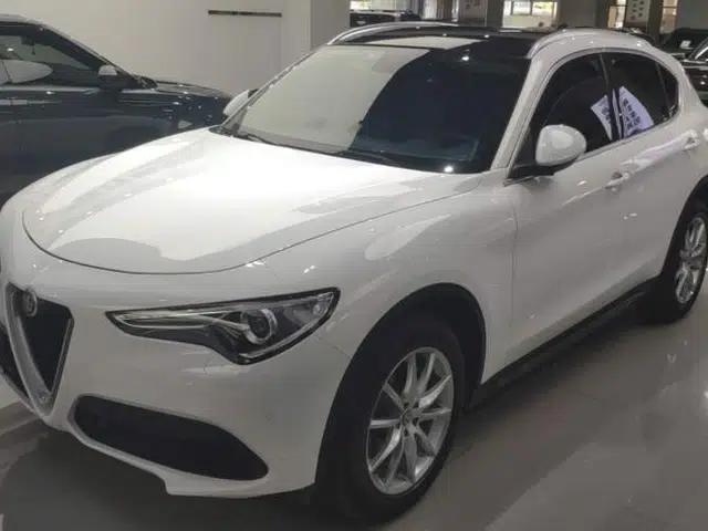 Alfa Romeo Stelvio 2017 2.0T 200HP Luxury Edition