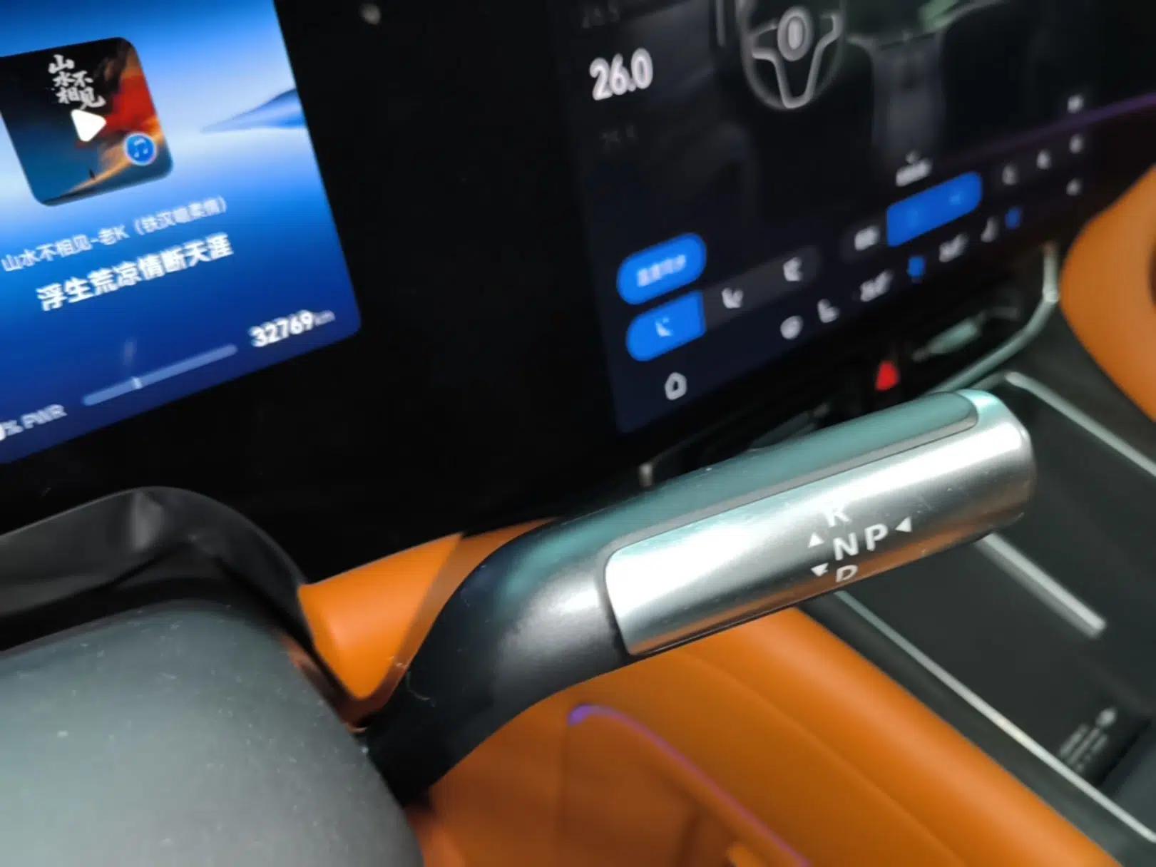 Hima AITO M9 2024 Range-Extended Ultra Version 42 kWh 6-Seater Model — миниатюра 16