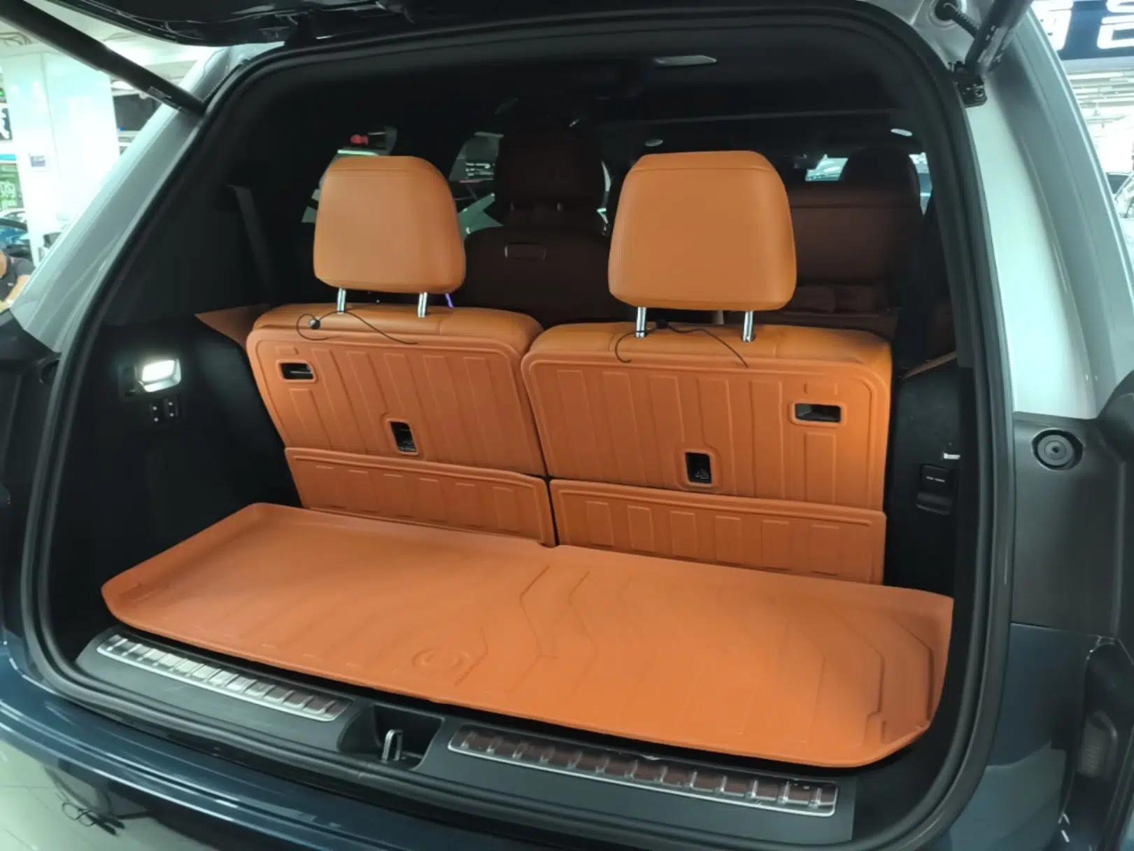 Hima AITO M9 2024 Range-Extended Ultra Version 42 kWh 6-Seater Model — миниатюра 22