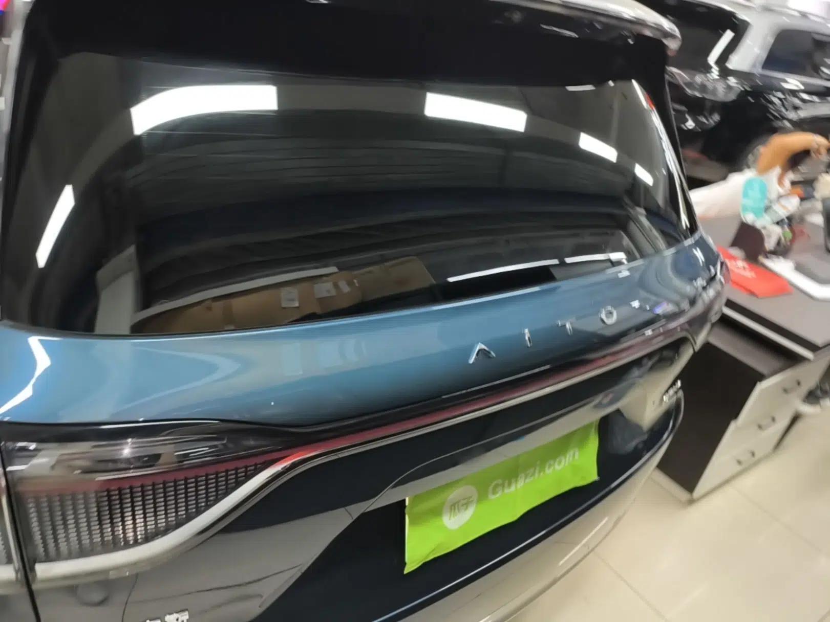 Hima AITO M9 2024 Range-Extended Ultra Version 42 kWh 6-Seater Model — миниатюра 5