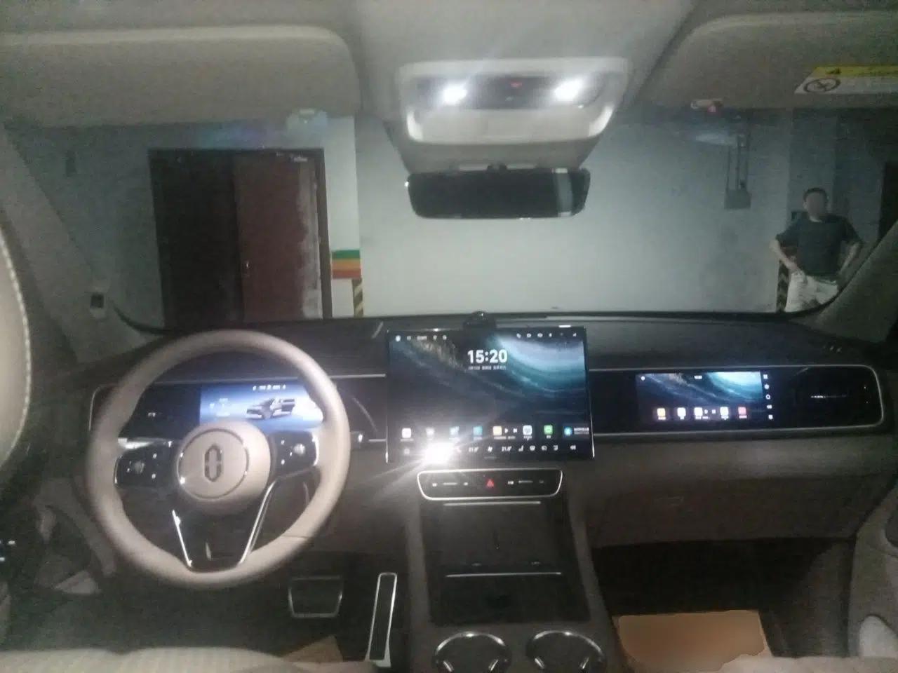 Hima AITO M7 2026 Model Range-Extending Max All-Wheel Drive 5-Seater Version — миниатюра 9