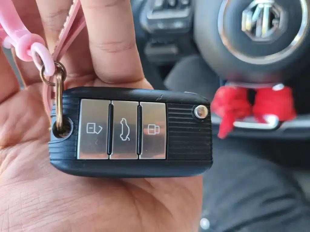 MG6 PHEV 2018 45T E-DRIVE Intelligent Hybrid PILOT Super Internet Edition — миниатюра 12