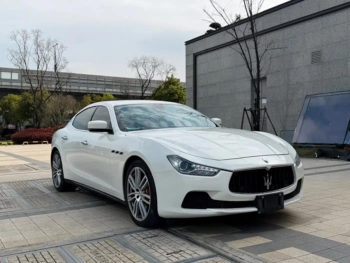 2014 Ghibli 3.0T Standard Edition — миниатюра 3