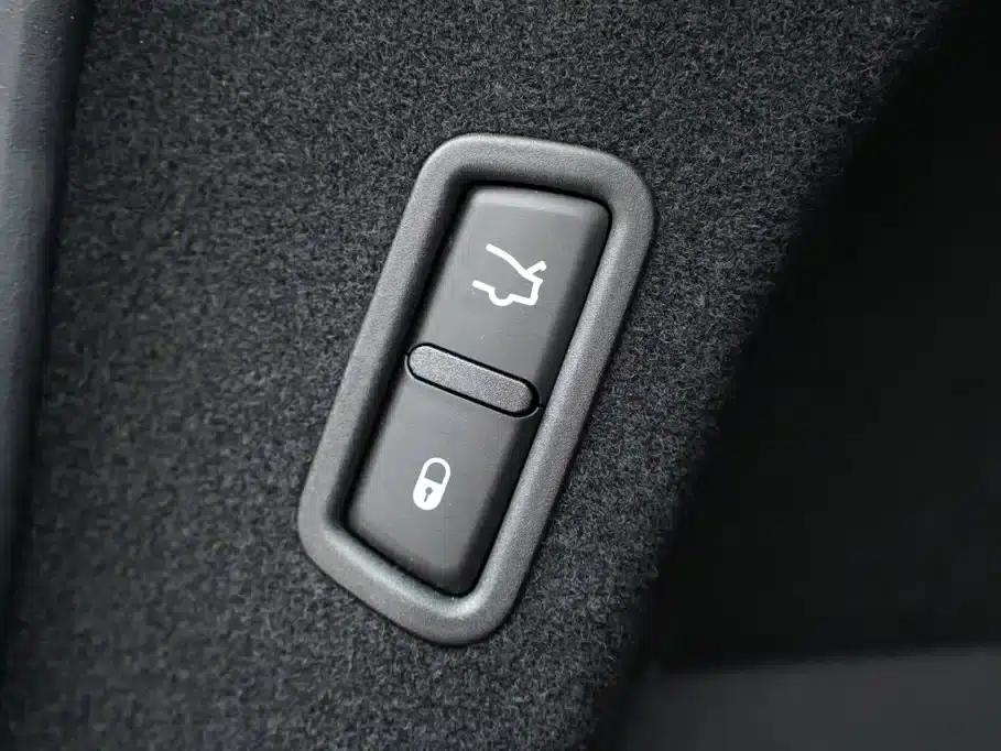 2017 Levante 3.0T Diesel European Spec — миниатюра 26