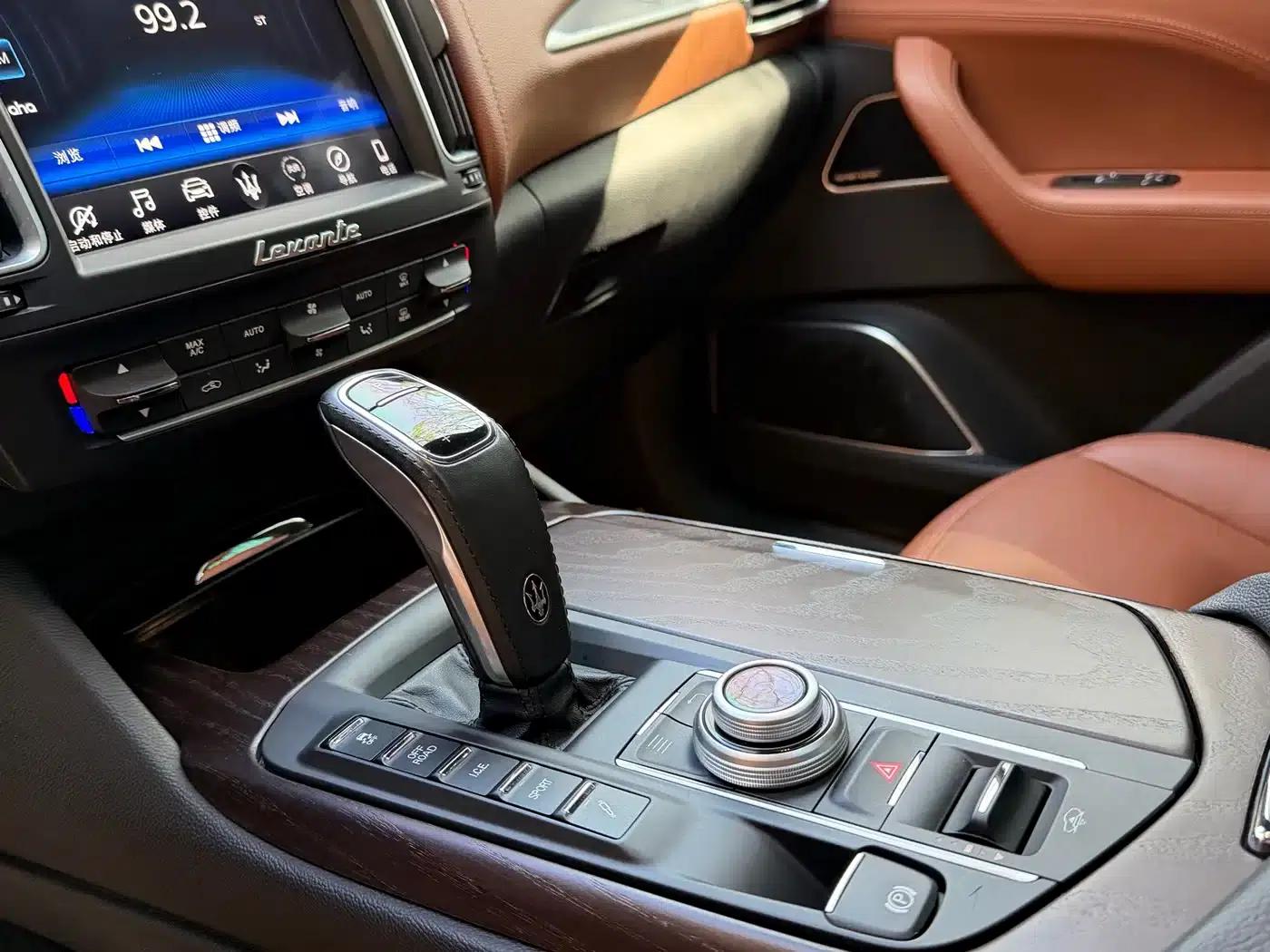 2019 Levante 3.0T Standard Edition (China V Emission Standard) — миниатюра 5
