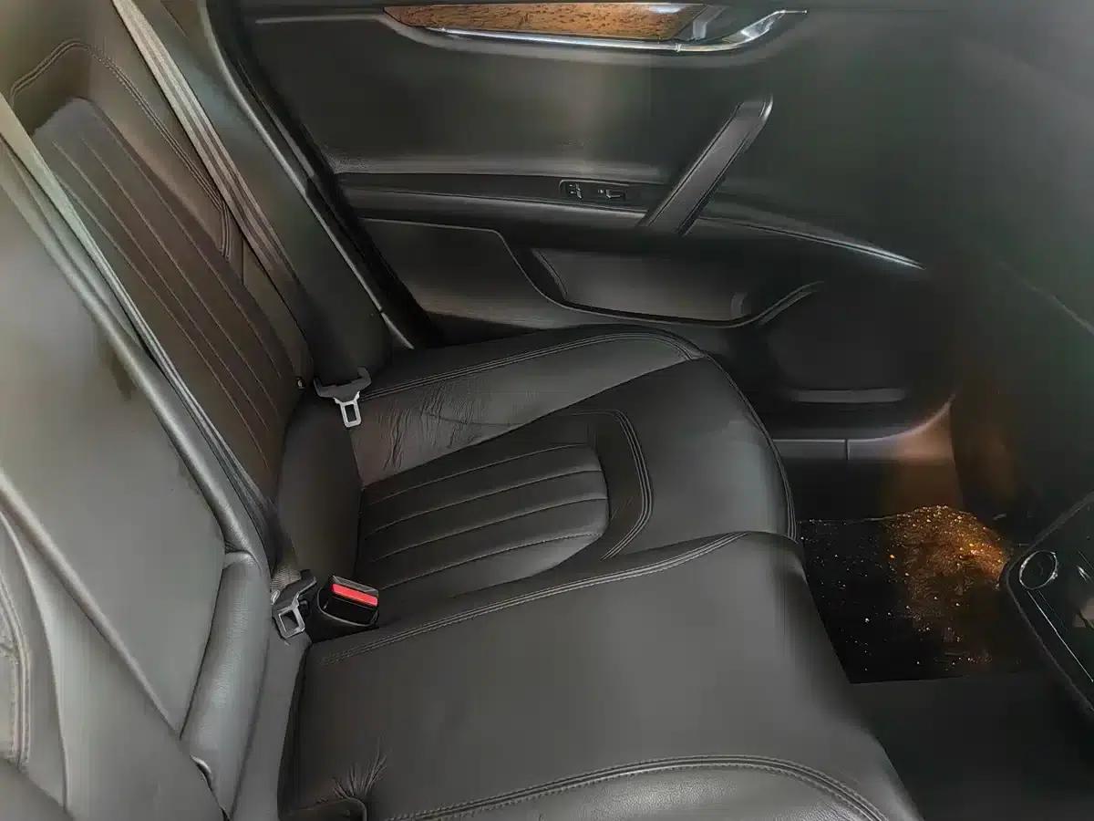 Presidential Edition 2015 3.0T Standard Edition — миниатюра 16