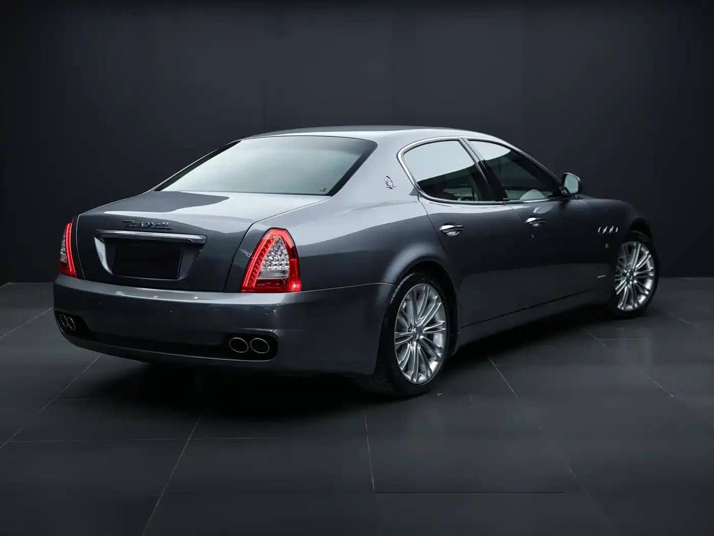 2010 Quattroporte 4.7L Executive Edition — миниатюра 4